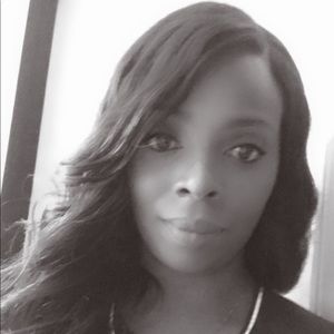 Meet your Posher, Akeria